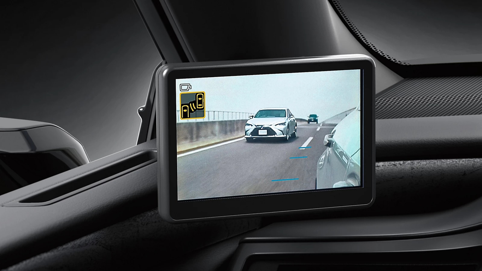 Digital monitor in automotive