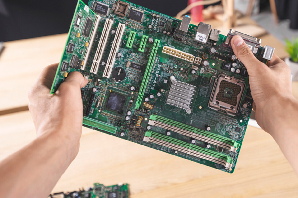 Custom vs Off-the-Shelf Hardware: How to Choose for Your Industry