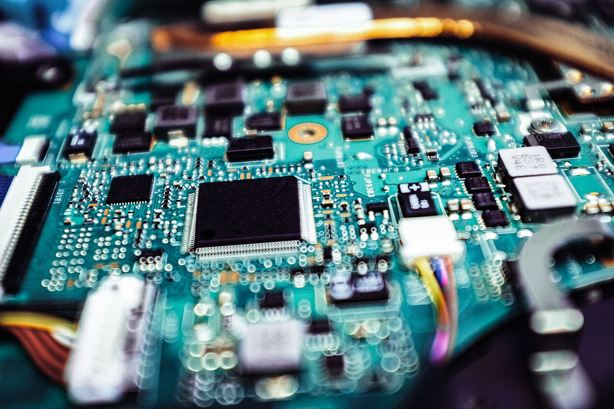 Designing Field-Repairable Industrial Electronics: How Serviceability Decisions Start at the Architecture Stage
