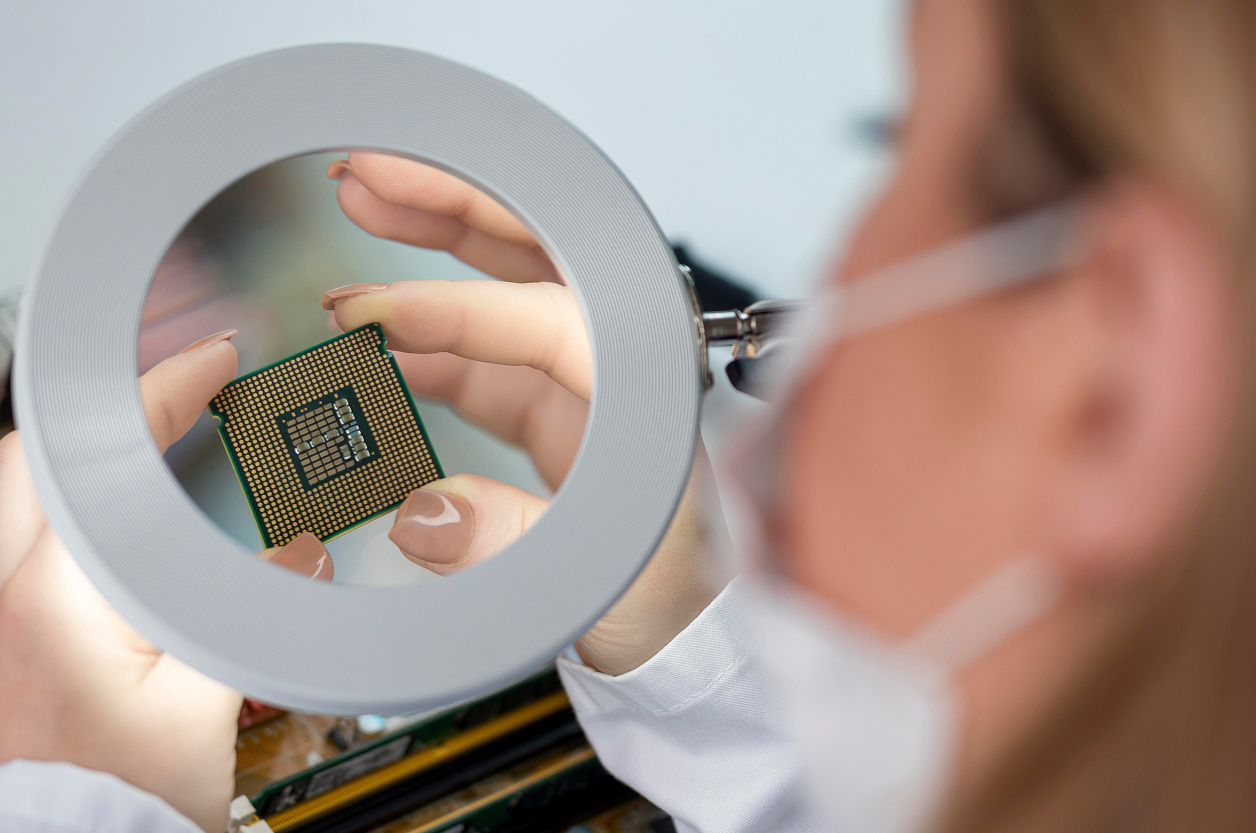 Shift Left for Firmware: How FPGA Emulation Compresses Linux Bring-Up Before Tape-Out