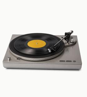 Studio-Grade Turntable Built to Verify Itself