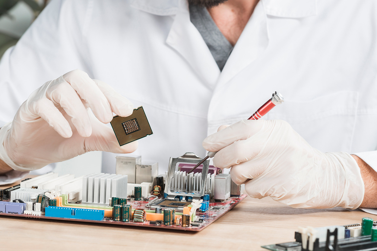 Top Embedded Hardware Trends for 2026: From RISC-V to Chiplets